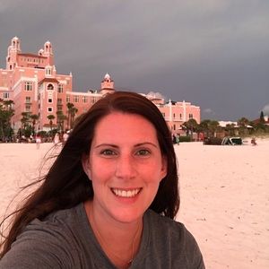 Meet your Posher, Jennifer